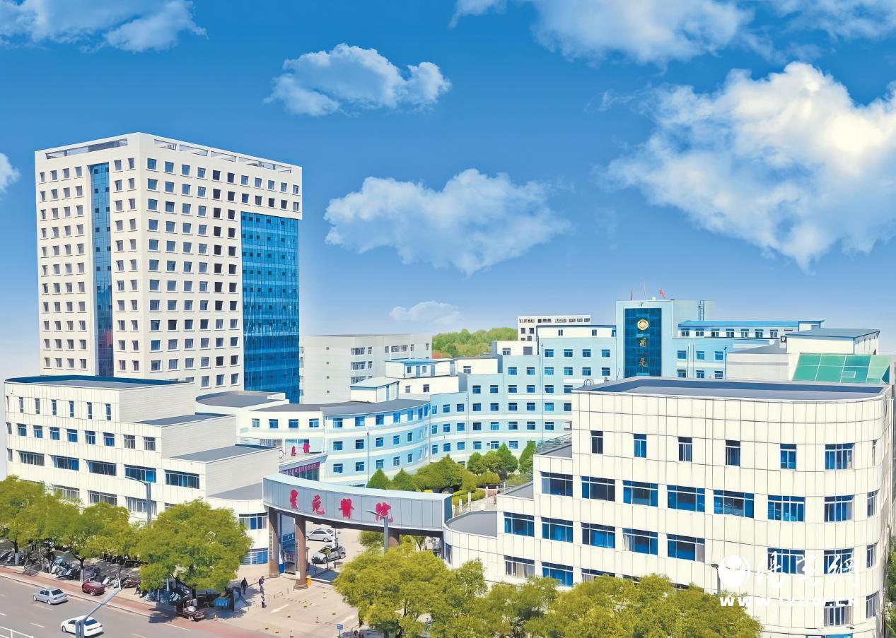 榆林市星元医院无人机航拍全景  张宇 摄