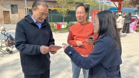 简篇-雁塔区司法局等驾坡司法所开展创建平安雁塔普法宣传活动