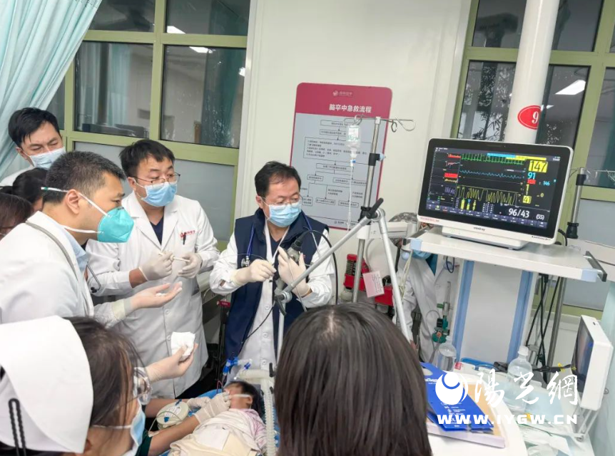 点击图片进入下一页
