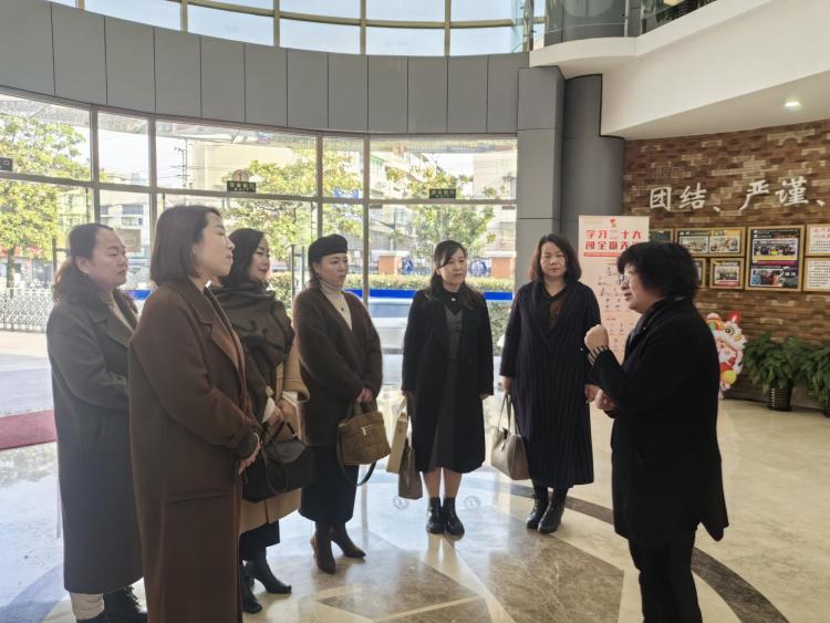 简篇-【未央教育•方新小学教育集团】方新小学教育集团赴上海与控江二村小学教育集团进行研讨交流活动
