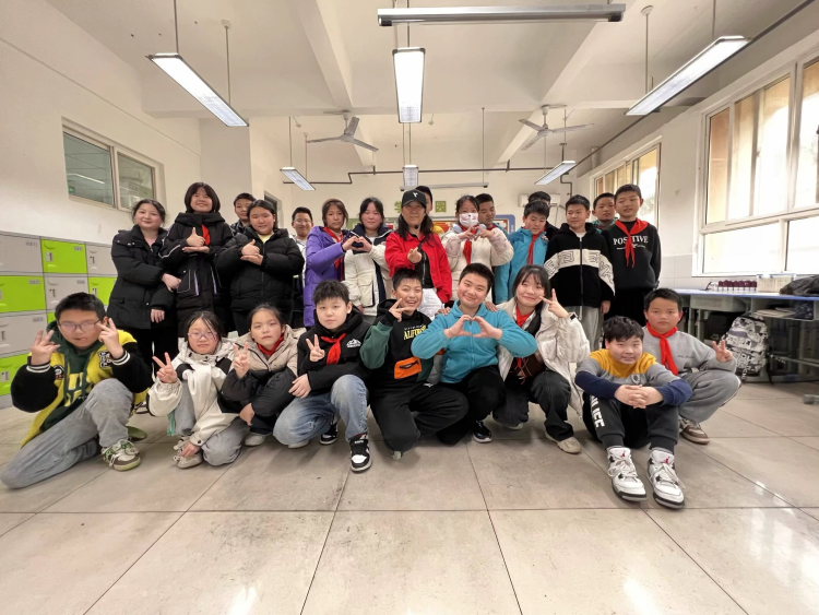 简篇-梦之路·快乐双减——家校共育，美好同行（家长进课堂）