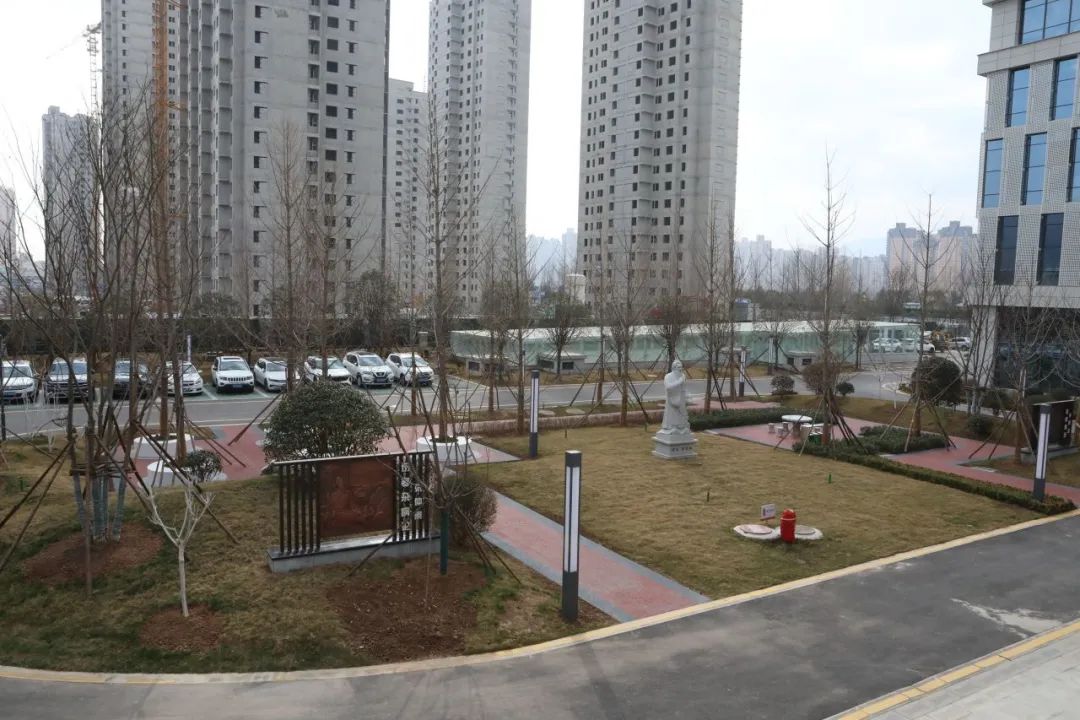 C:\Users\Administrator\Desktop\640 (1).jpg