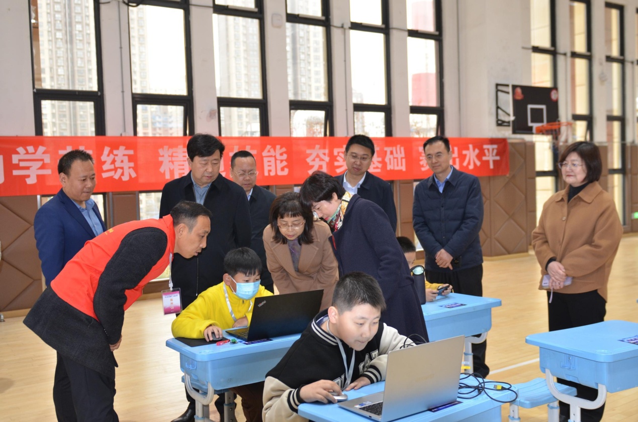 C:\Users\Administrator\Desktop\f7faaf94705b49c081e04e66b173c3d6_noop.jpg