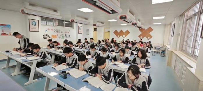 简篇-理念浸润课堂   展示研磨提升——西安市育才中学“名校+”共同体开展大单元教学设计陈述展示赛教活动