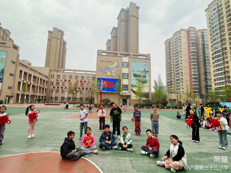简篇-课本变剧本，“双减”展书香——浐灞第三十三小学“课本剧表演火热彩排中”