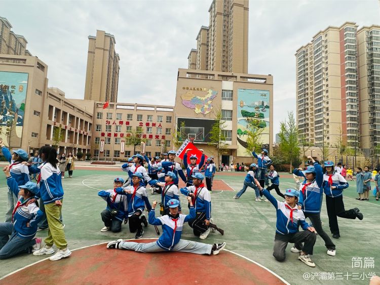 简篇-课本变剧本，“双减”展书香——浐灞第三十三小学“课本剧表演火热彩排中”