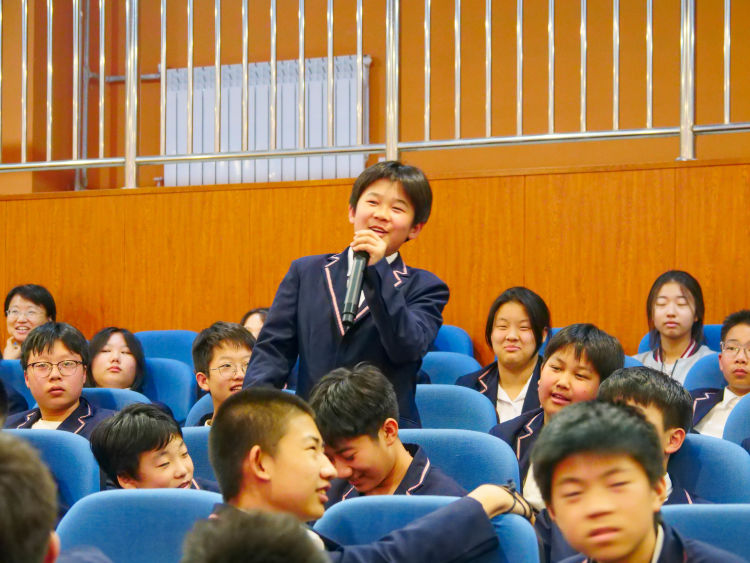 简篇-拒绝校园欺凌 创建和谐校园——西安市育才中学举行预防校园欺凌法治报告会