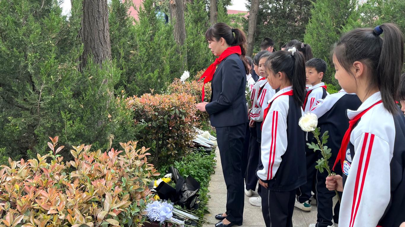 老师献花 (5)