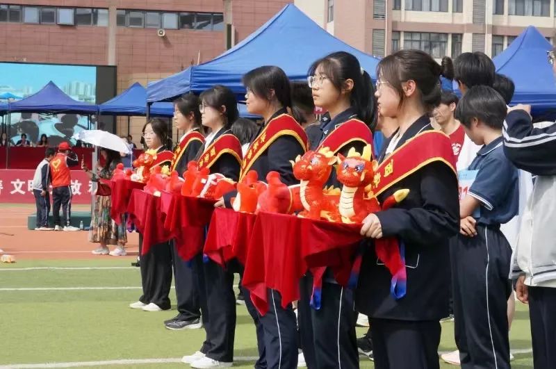 https://mmbiz.qpic.cn/mmbiz_jpg/bibrLk6L69mZUkbEHda6iba81CMcb7YSCJhAn3CBibFkflfiarLAHh6mPiaic7HVcrY6JLBdeLO9T2YR6fWLjaDu7Hsg/640