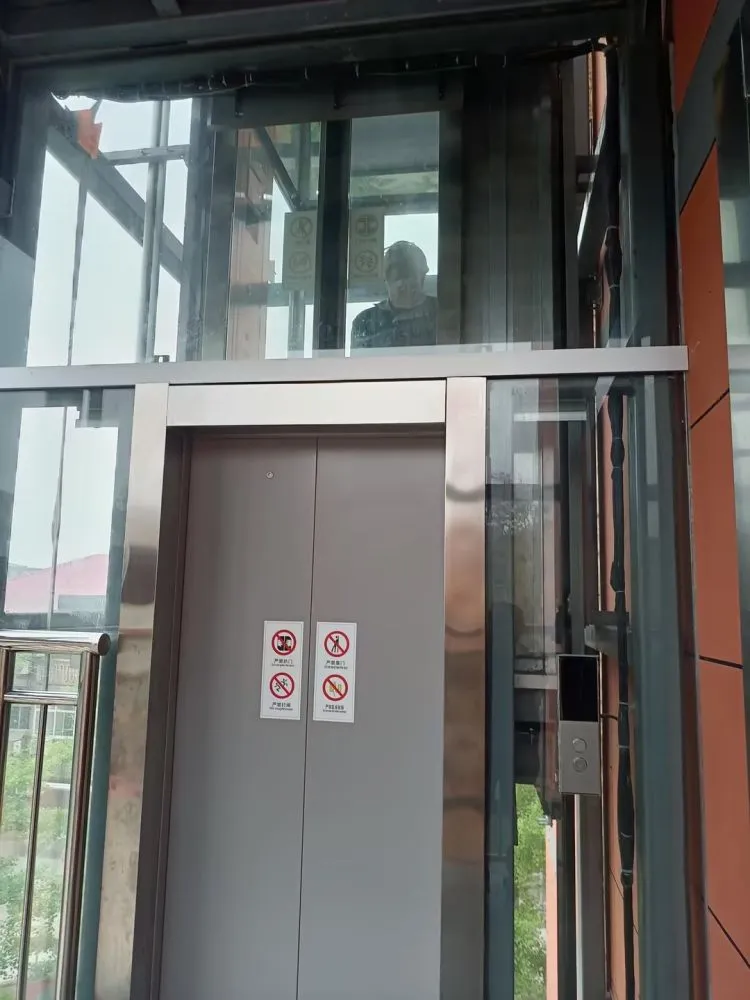 简篇-【灞桥教育·庆小洪庆】提升应急自救能力  筑牢安全生命防线——庆华小学洪庆分校开展电梯模拟困人应急救援演练