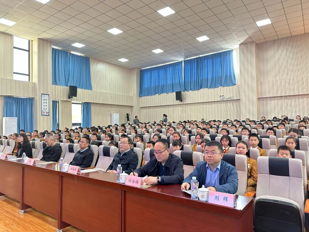 C:\Users\Administrator\Desktop\微信图片_20240412212505.jpg