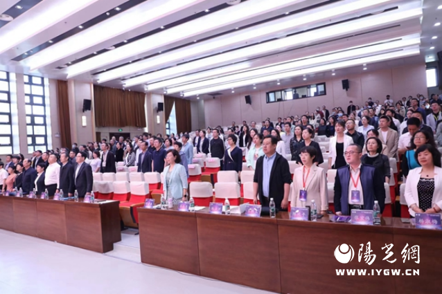 点击图片进入下一页
