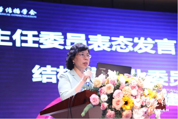 点击图片进入下一页