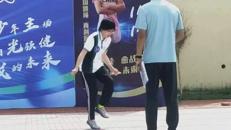 226892a83b7d0d8acbf27200cd372574572f5d33