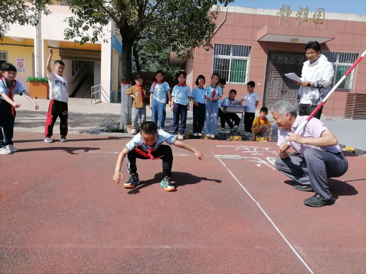 简篇-扬体育精神   展运动风采——灞桥区东李小学2024年春季运动会纪实