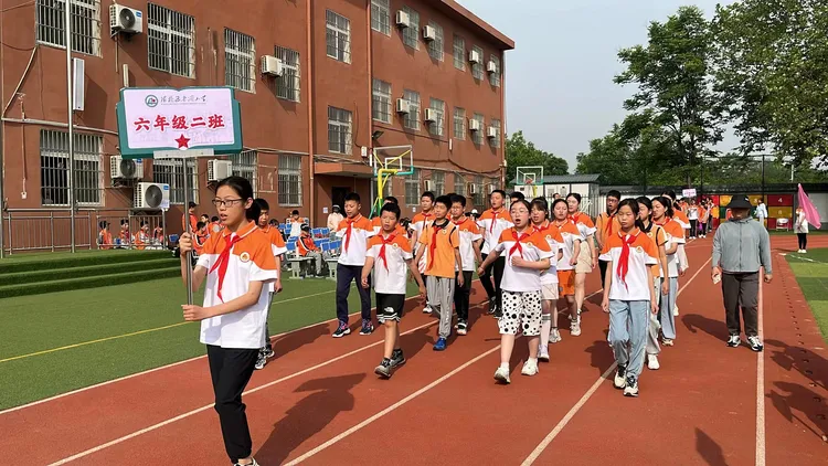 简篇-拼搏是最美的姿态 超越是最佳的状态——灞桥区老洞小学2024年春季田径运动会