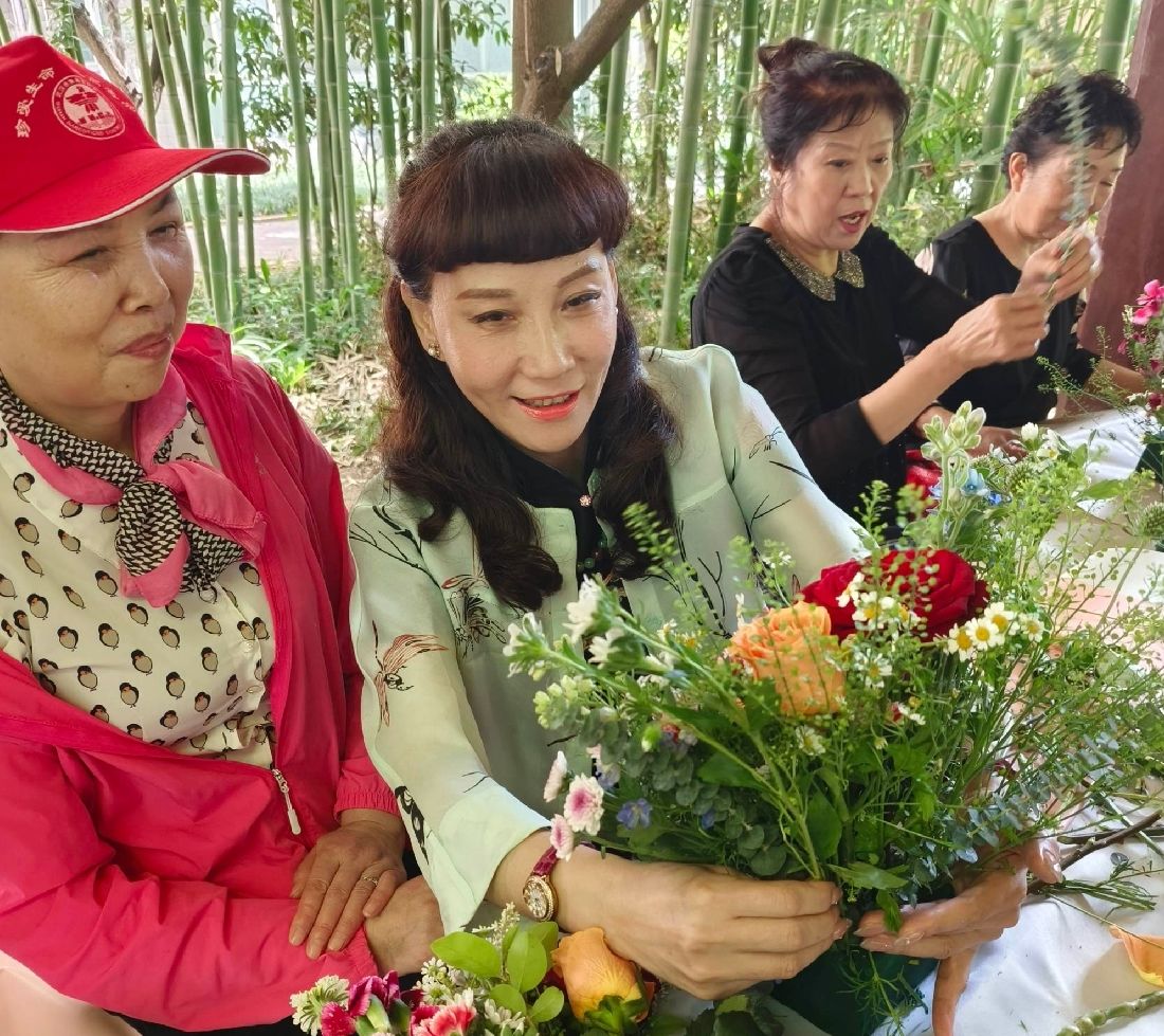 简篇-惠风和畅•惠民声||为爱“花”点时间！