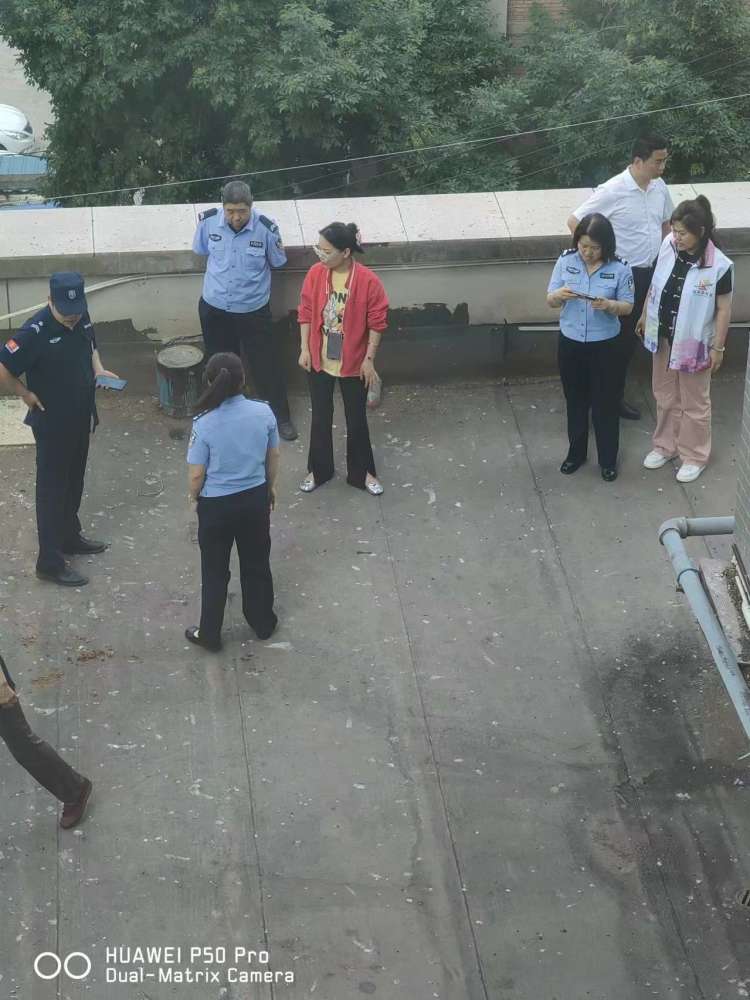 https://img.jianpian.info/3217055/article/20240508/9e7dd8b3537f4c1c897bfa27839c47cb.jpg?imageView2/2/w/750/h/1400/q/80