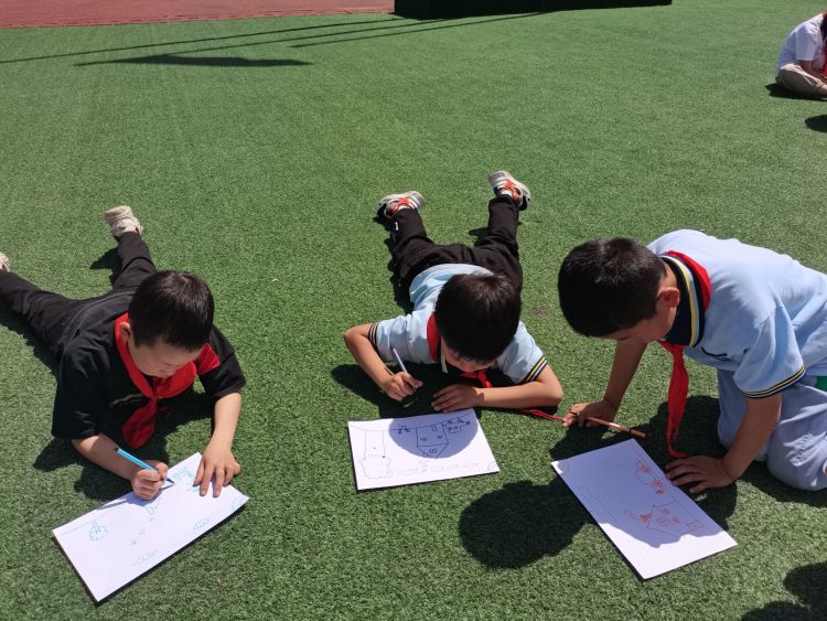 简篇-心向阳光   幸福成长——灞桥区东李小学开展学生心理团辅活动
