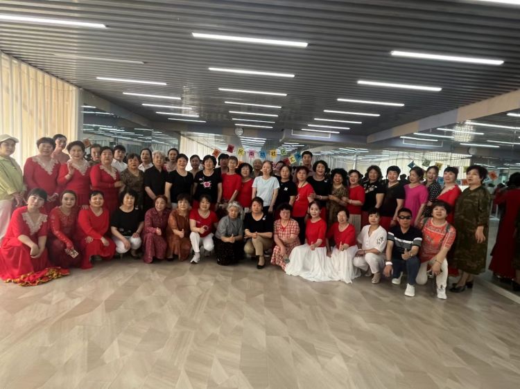 简篇-悦动惠南‖惠民南坊社区开展“走进红五月 歌声满长安”文艺汇演活动