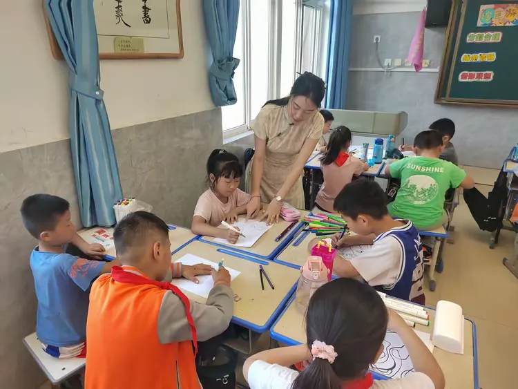 简篇-发掘思政元素  深耕引领成长---灞桥区老洞小学开展思政教学教师“大练兵”展示交流活动