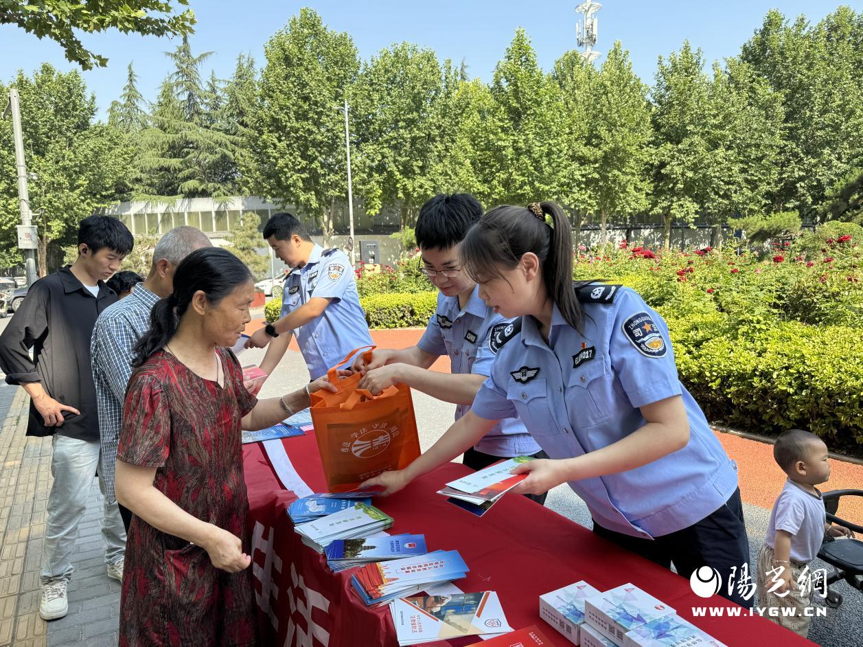 雁塔区司法局大雁塔司法所组织开展“民法典宣传月”系列宣传活动5