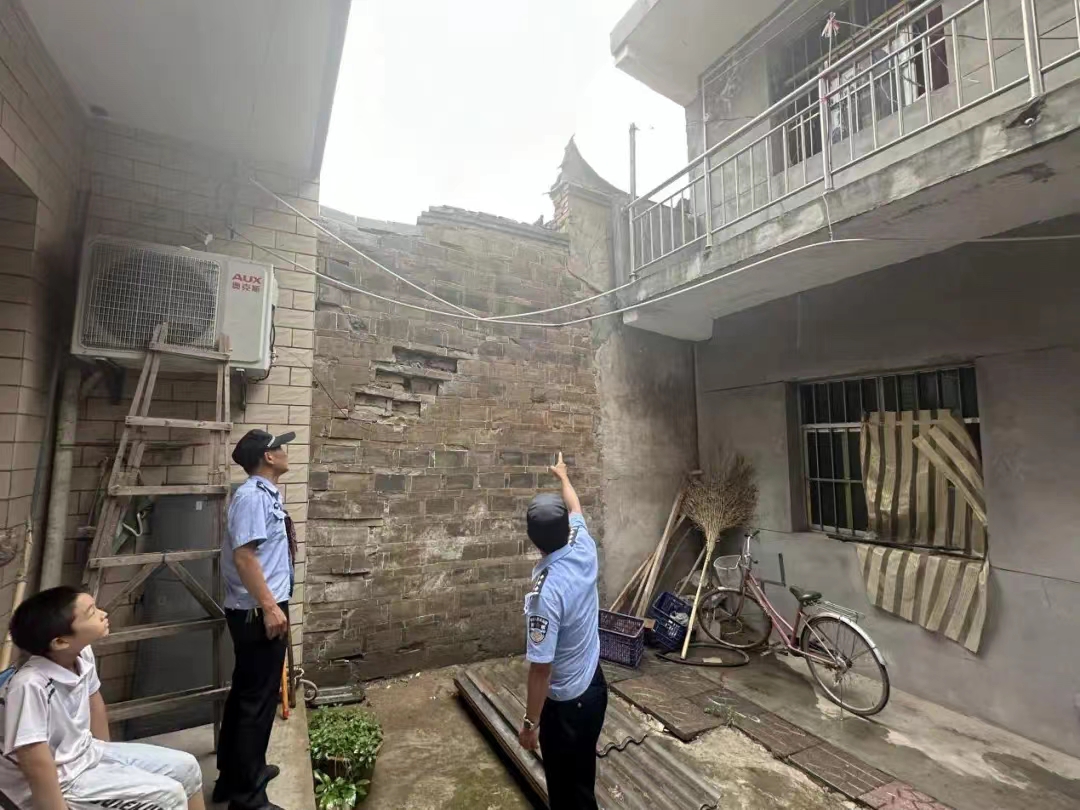 灞桥公安开启“防汛模式”（配图1）