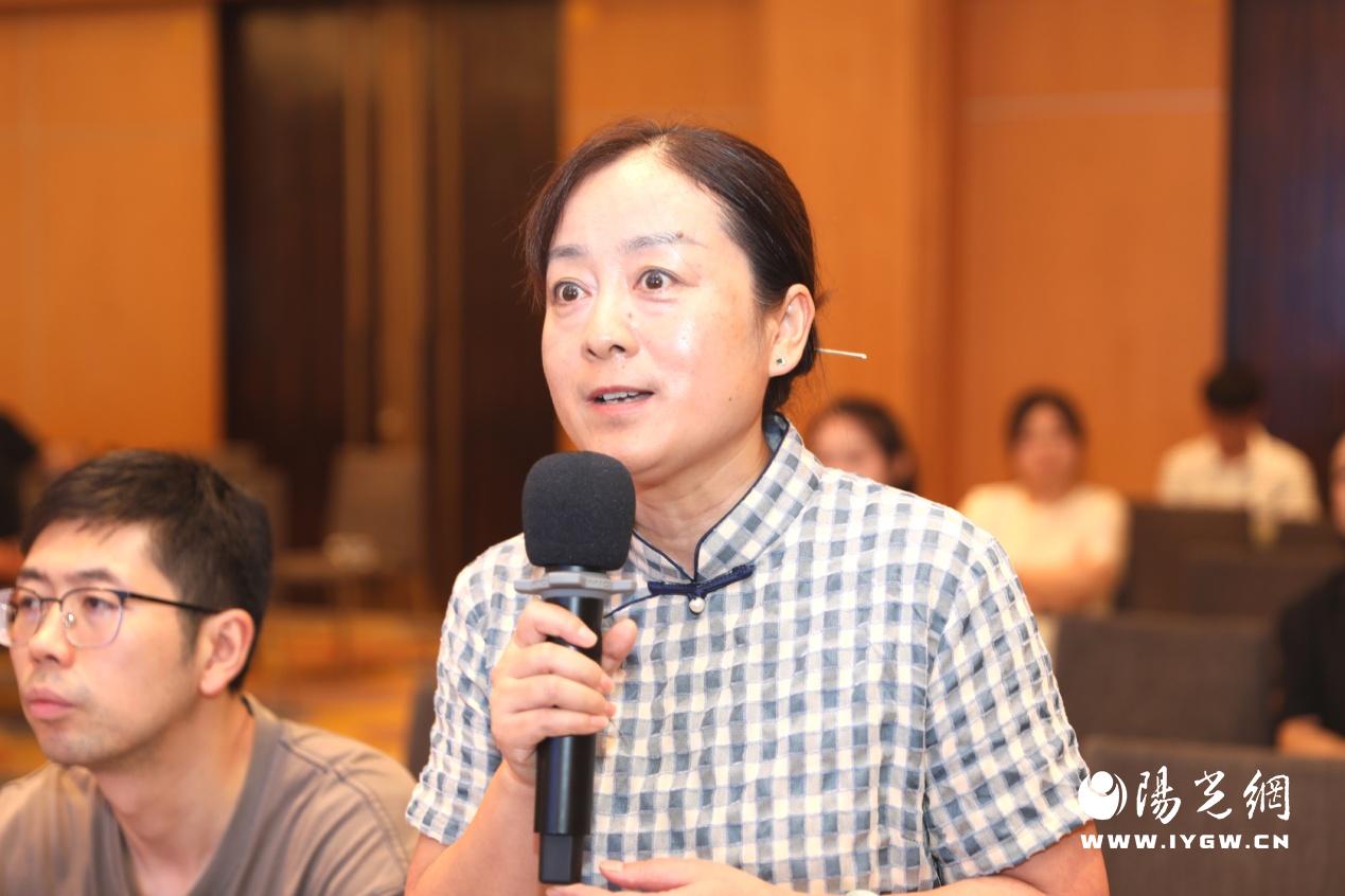 赵提问.jpg