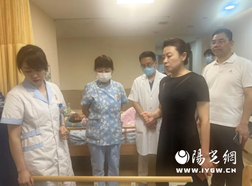 点击图片进入下一页