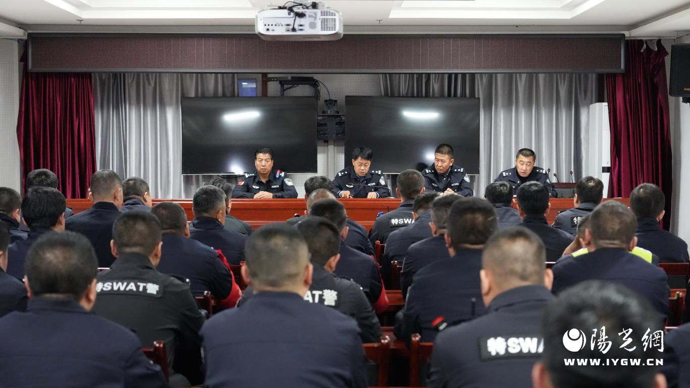 开会 (1)