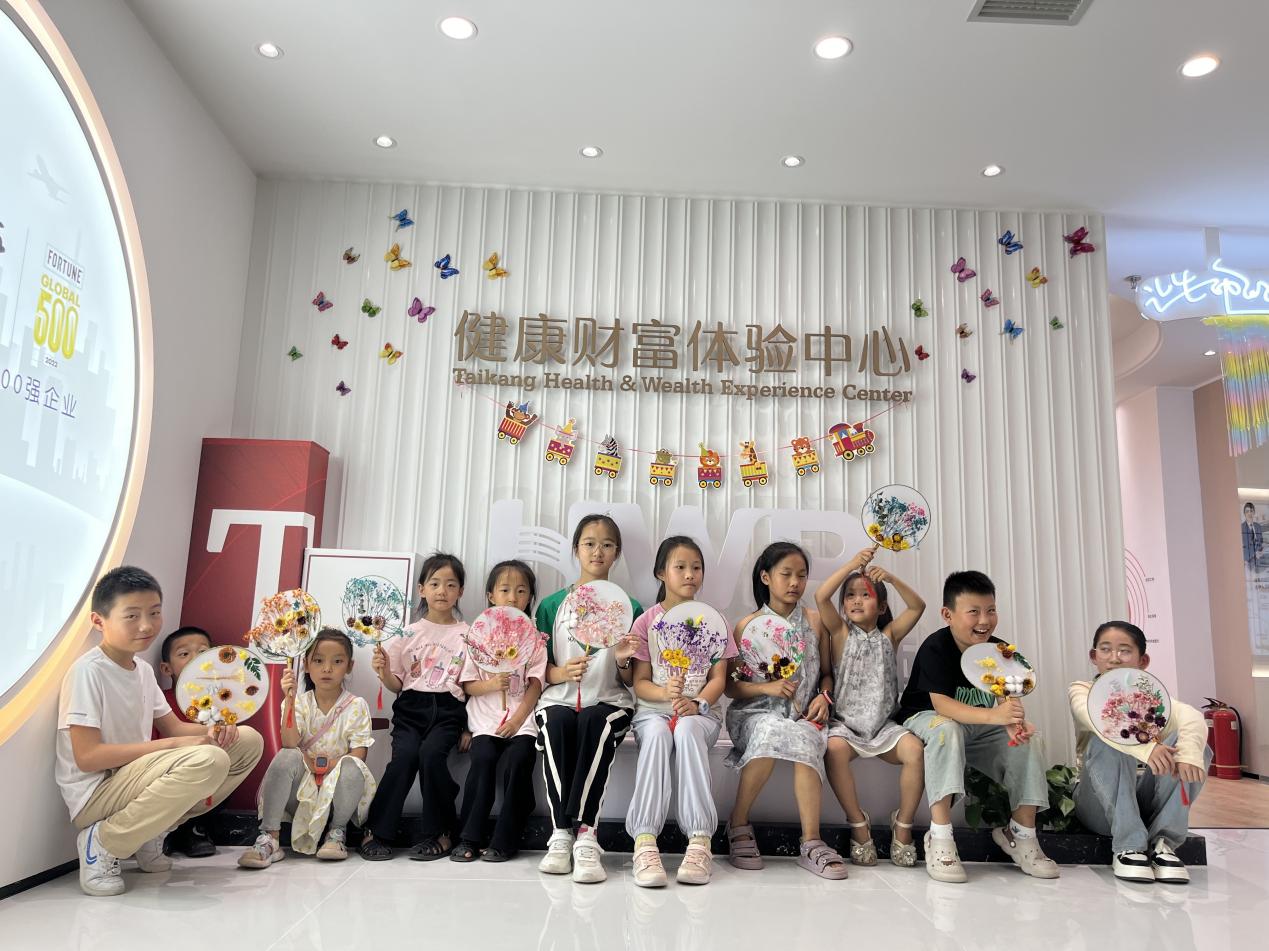 小朋友合照