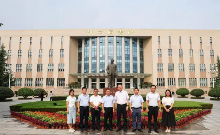 点击图片进入下一页