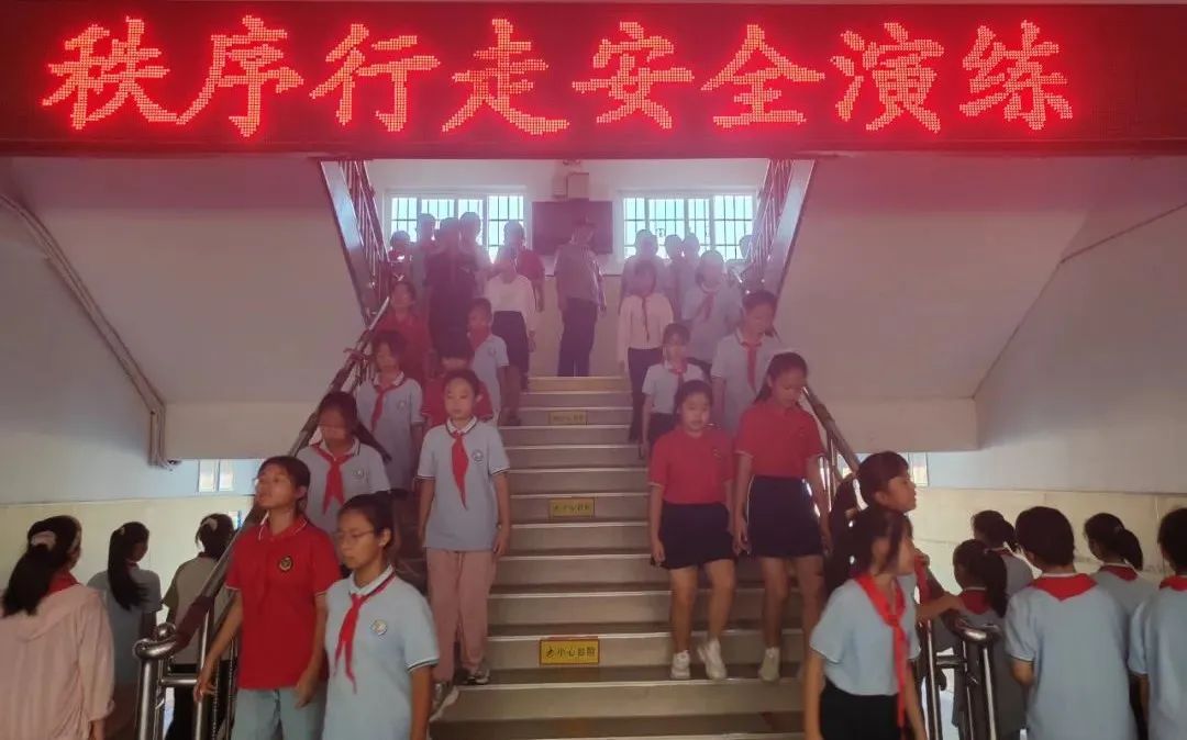 说明: f039b7dbc71a0a86df05692a7b3dd4f3e78d4e63