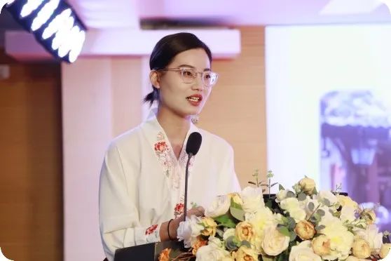 说明: b3c6323a19052aaf90da3f064004ace91f9ce13f