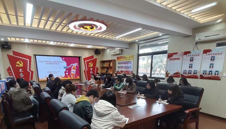 说明: facab1a33ba0808c1b125faec45b53b62ea97b29