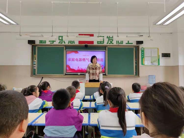 说明: 63faf1633b02214256275de59c646f081eebe2a8