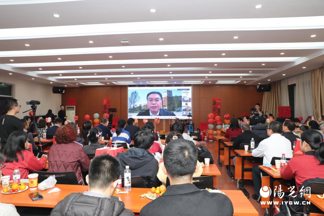 说明: B09A5591