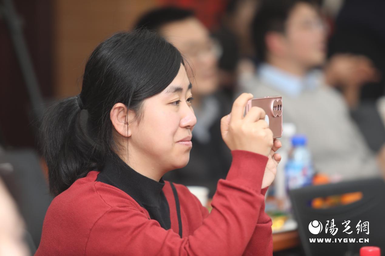 说明: B09A5693