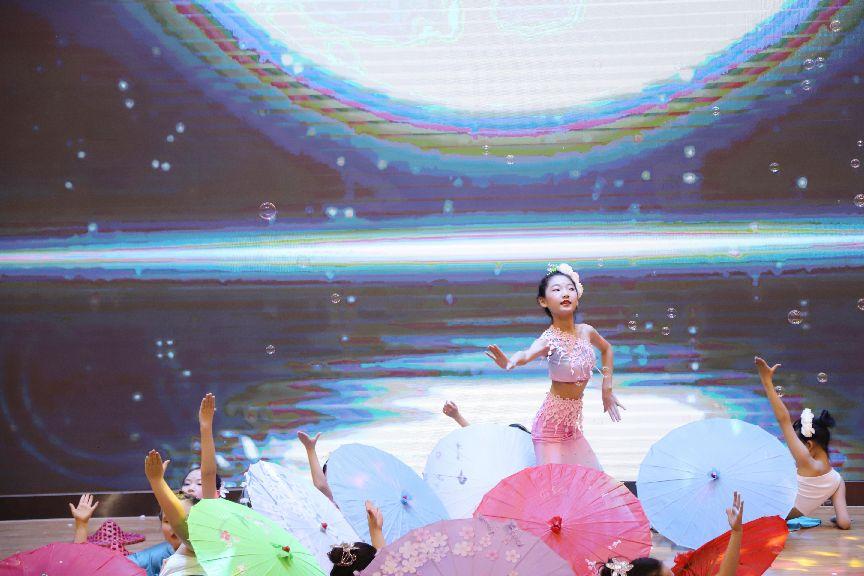 舞蹈《傣雨》2