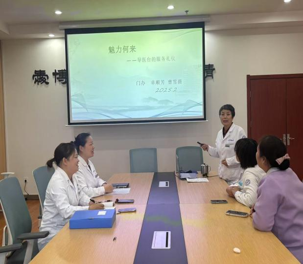 点击图片进入下一页