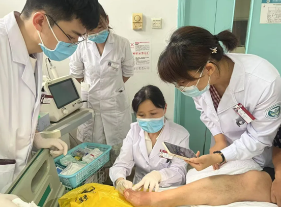 点击图片进入下一页