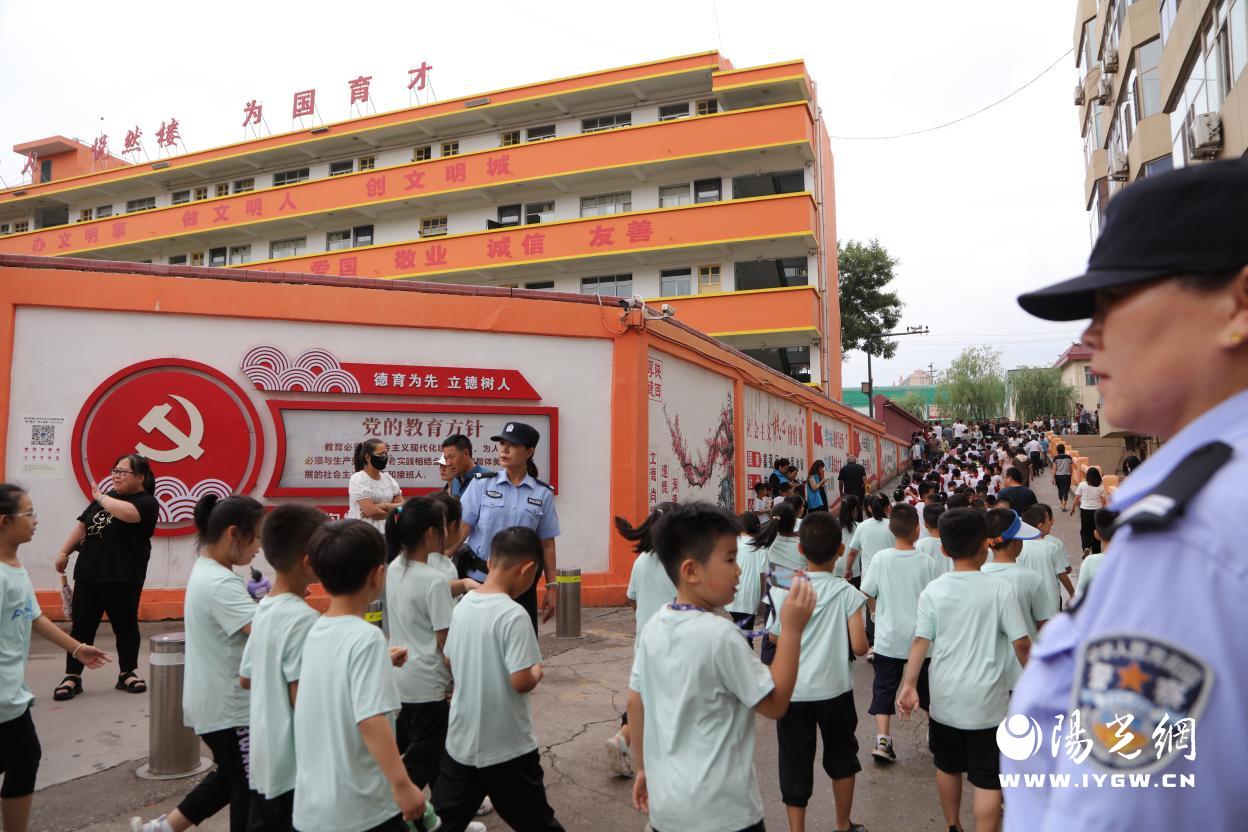 “护学岗”勤务
