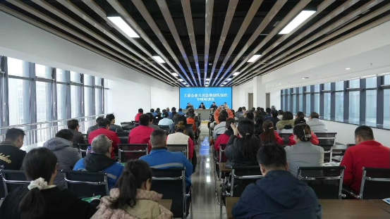 823e45dd020557043b238f44a18a066d